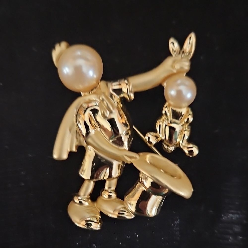 Vintage Elegant Gold Faux Pearl Brooch Signed AJC